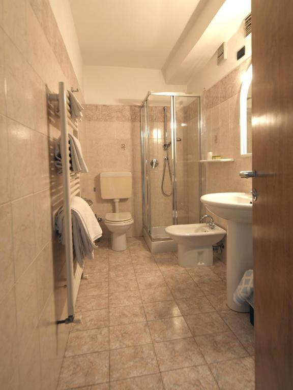 Albergo Nazionale Vernante Rum bild