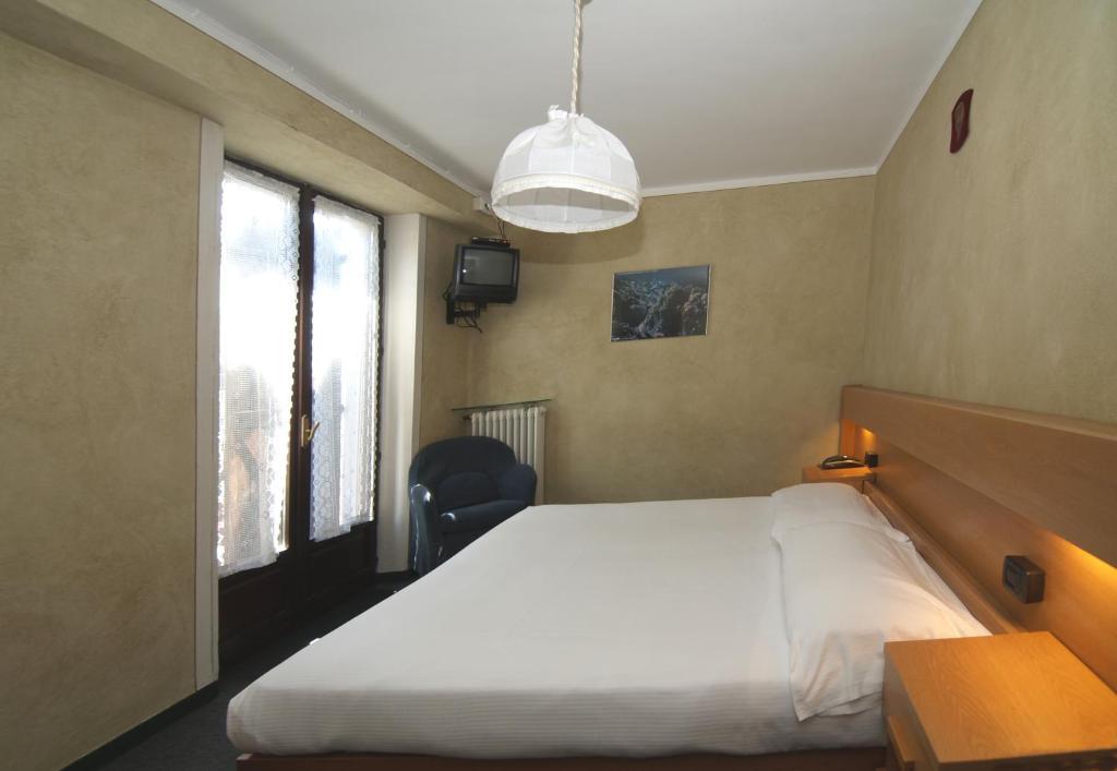 Albergo Nazionale Vernante Rum bild
